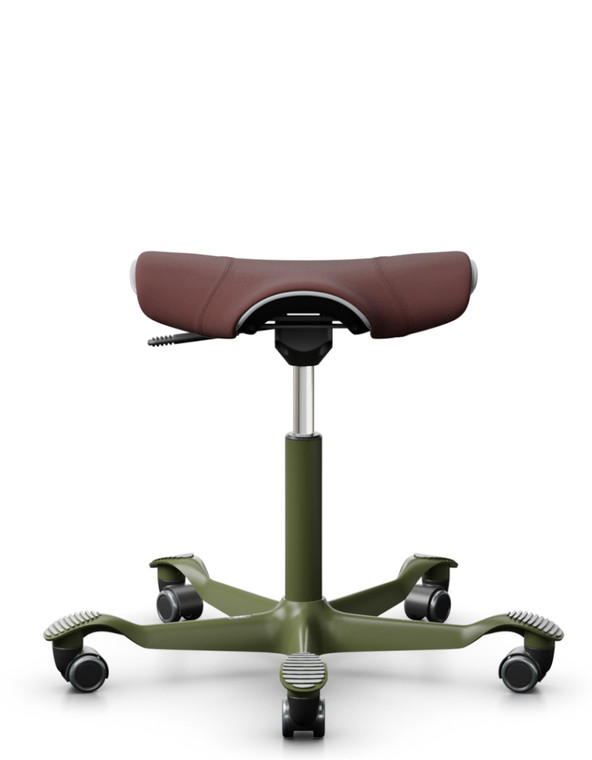 HAG Capisco Puls 8002, Gabriel Select Chestnut, Light Grey Shell, Moss Frame, Front View HAG Capisco Puls 8002, Gabriel Select Chestnut, Light Grey Shell, Moss Frame, Front View
